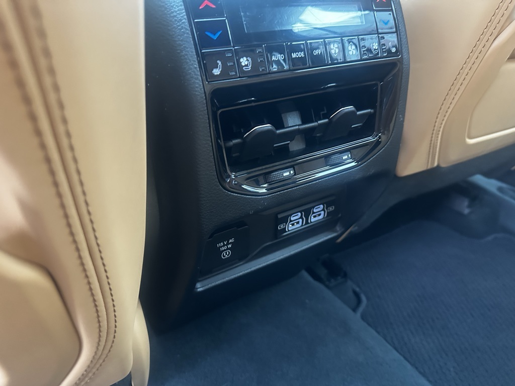 2024 Jeep Grand Cherokee Summit Reserve 4xe photo 2