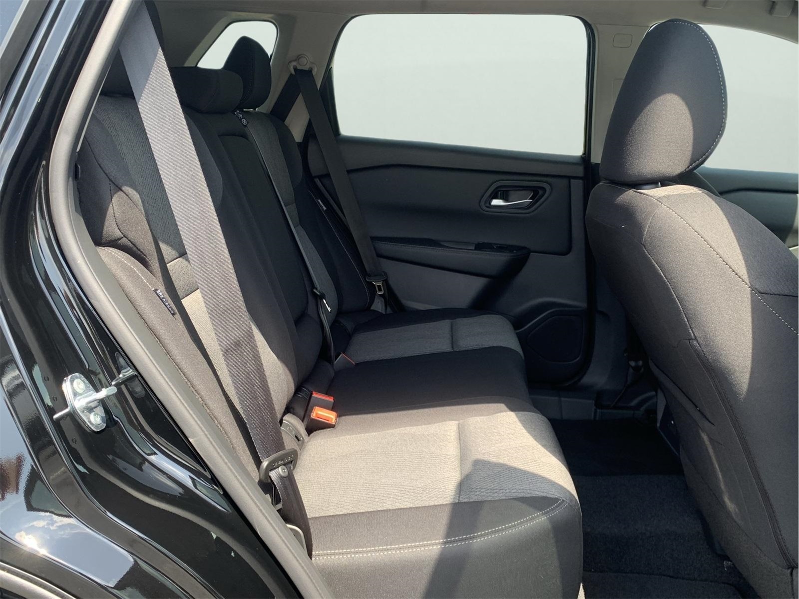 2026 Nissan Rogue SV photo 25