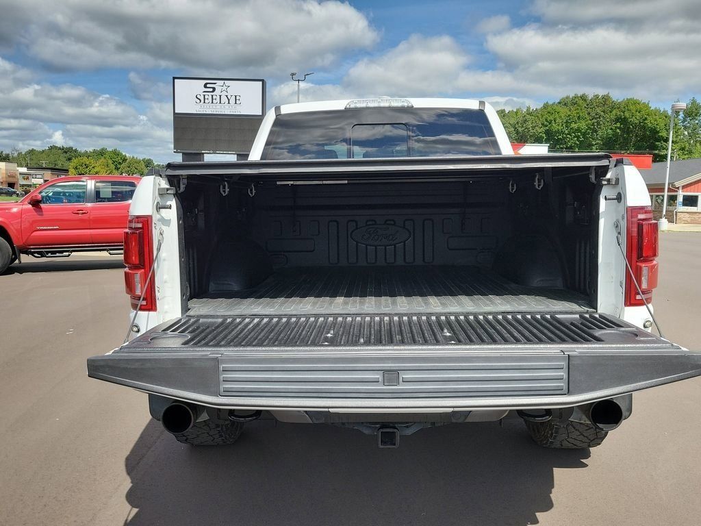 2018 Ford F-150 Raptor photo 27