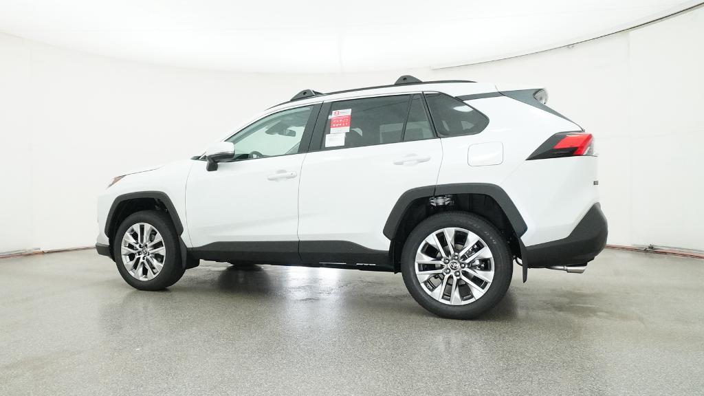 2025 Toyota RAV4 XLE Premium photo 12