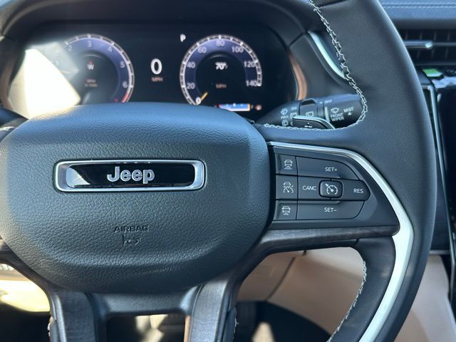 2025 Jeep Grand Cherokee Limited photo 18
