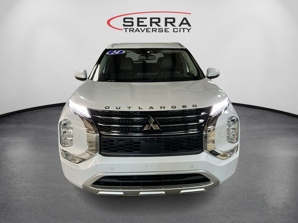 2024 Mitsubishi Outlander SEL photo 2