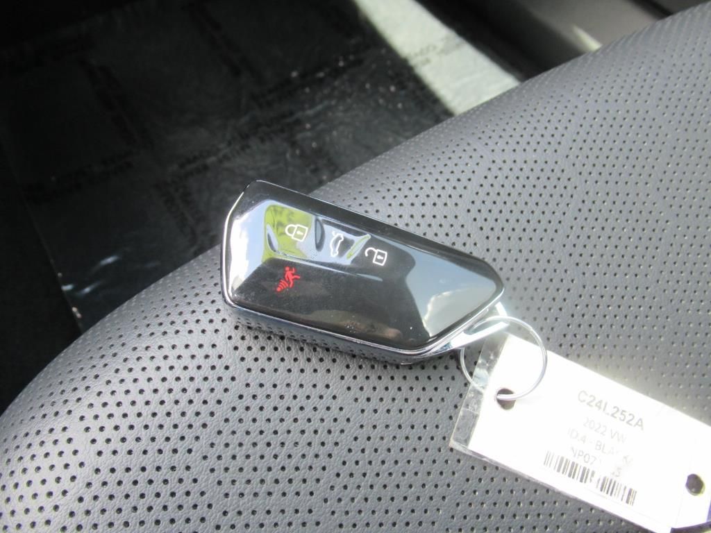 2022 Volkswagen ID.4 Pro S photo 31