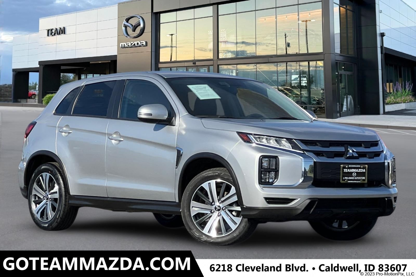 2024 Mitsubishi Outlander Sport SE's photo