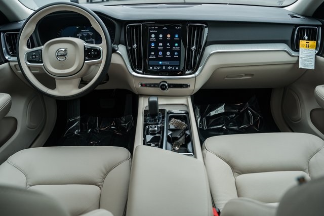 2026 Volvo V60 Cross Country B5 AWD Plus photo 19