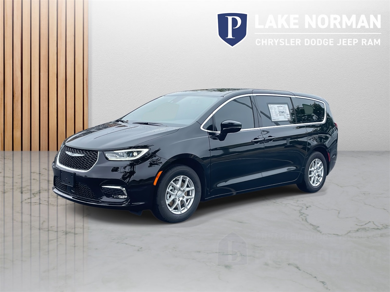 2026 Chrysler Pacifica photo 3