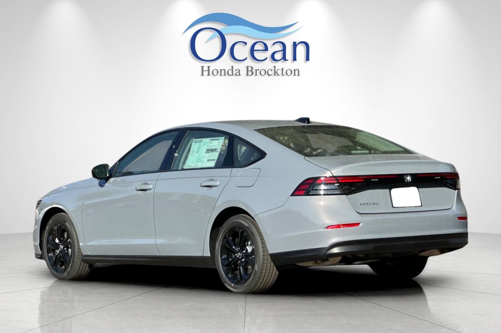 2025 Honda Accord SE photo 2