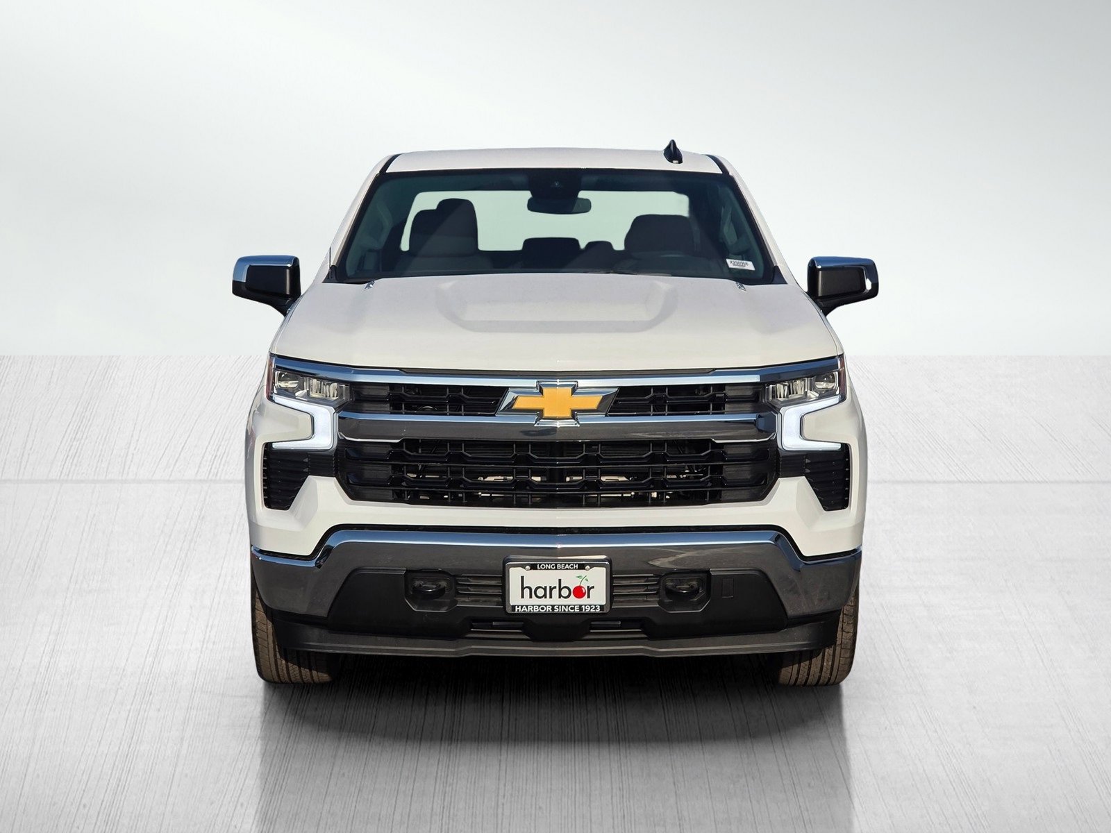 2025 Chevrolet Silverado 1500 LT photo 2