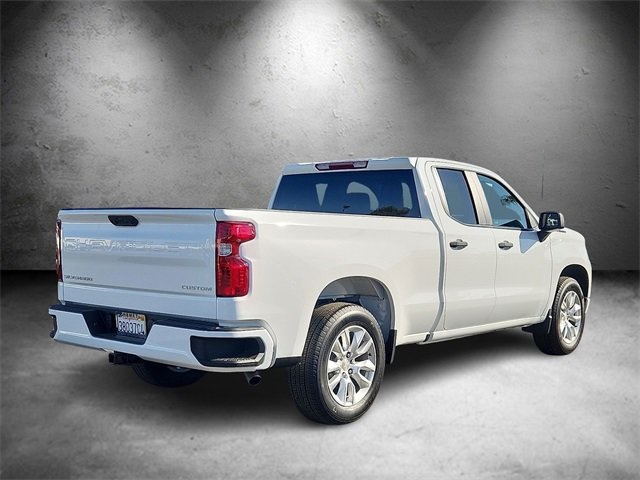 2025 Chevrolet Silverado 1500 Custom photo 4