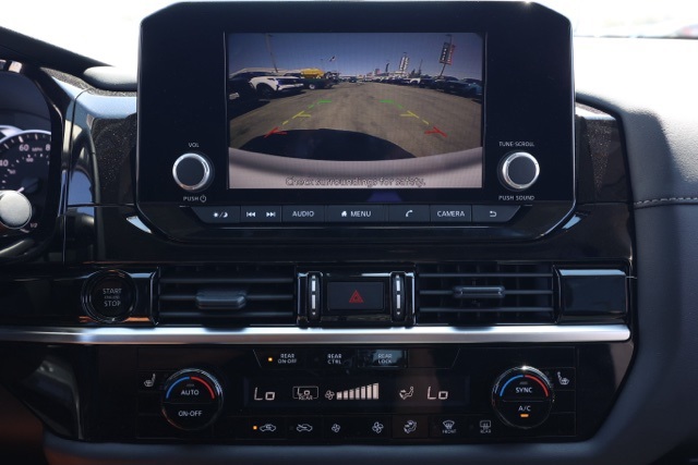2025 Nissan Pathfinder SV photo 29
