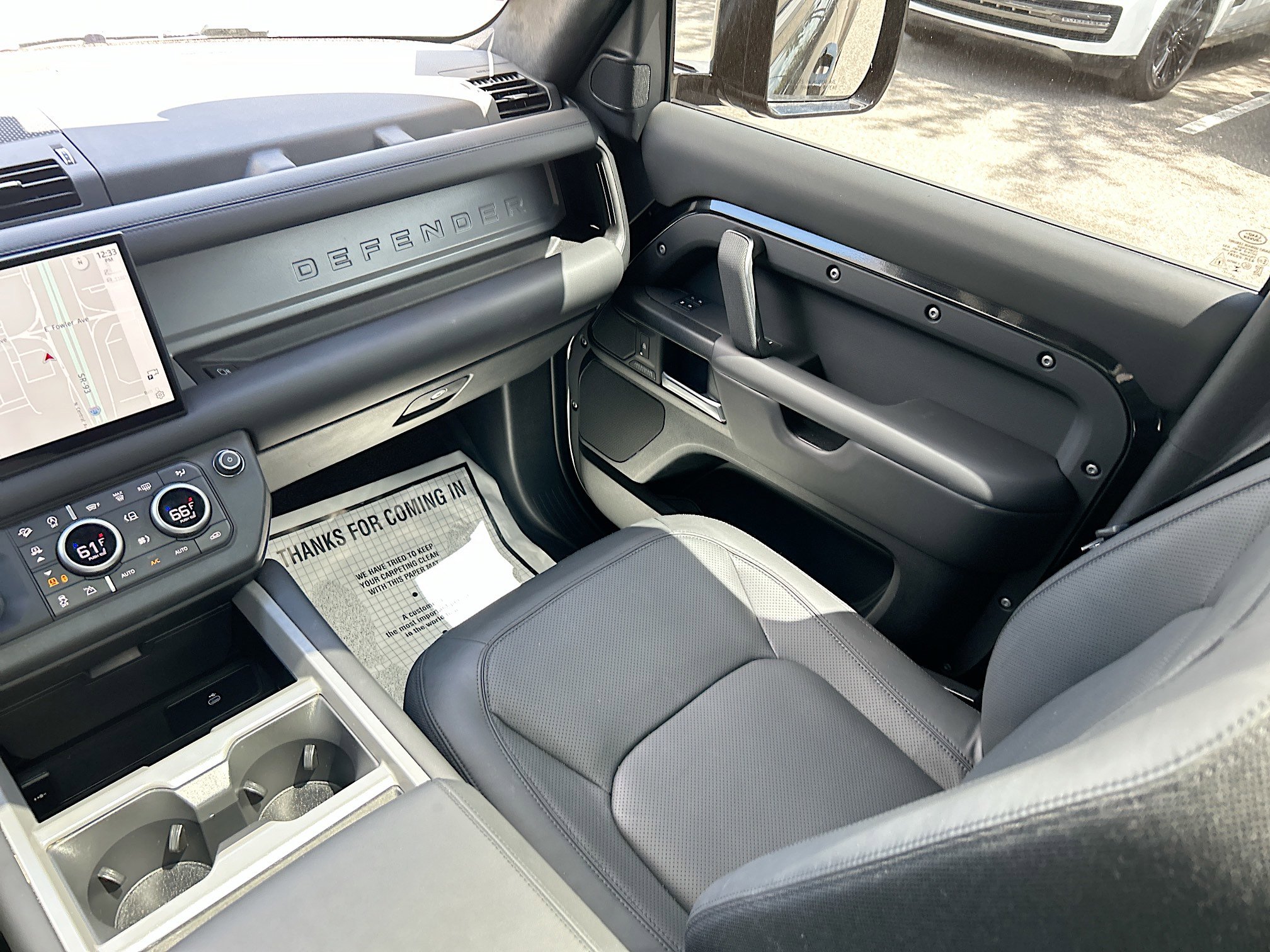 2025 Land Rover Defender 130 X photo 8