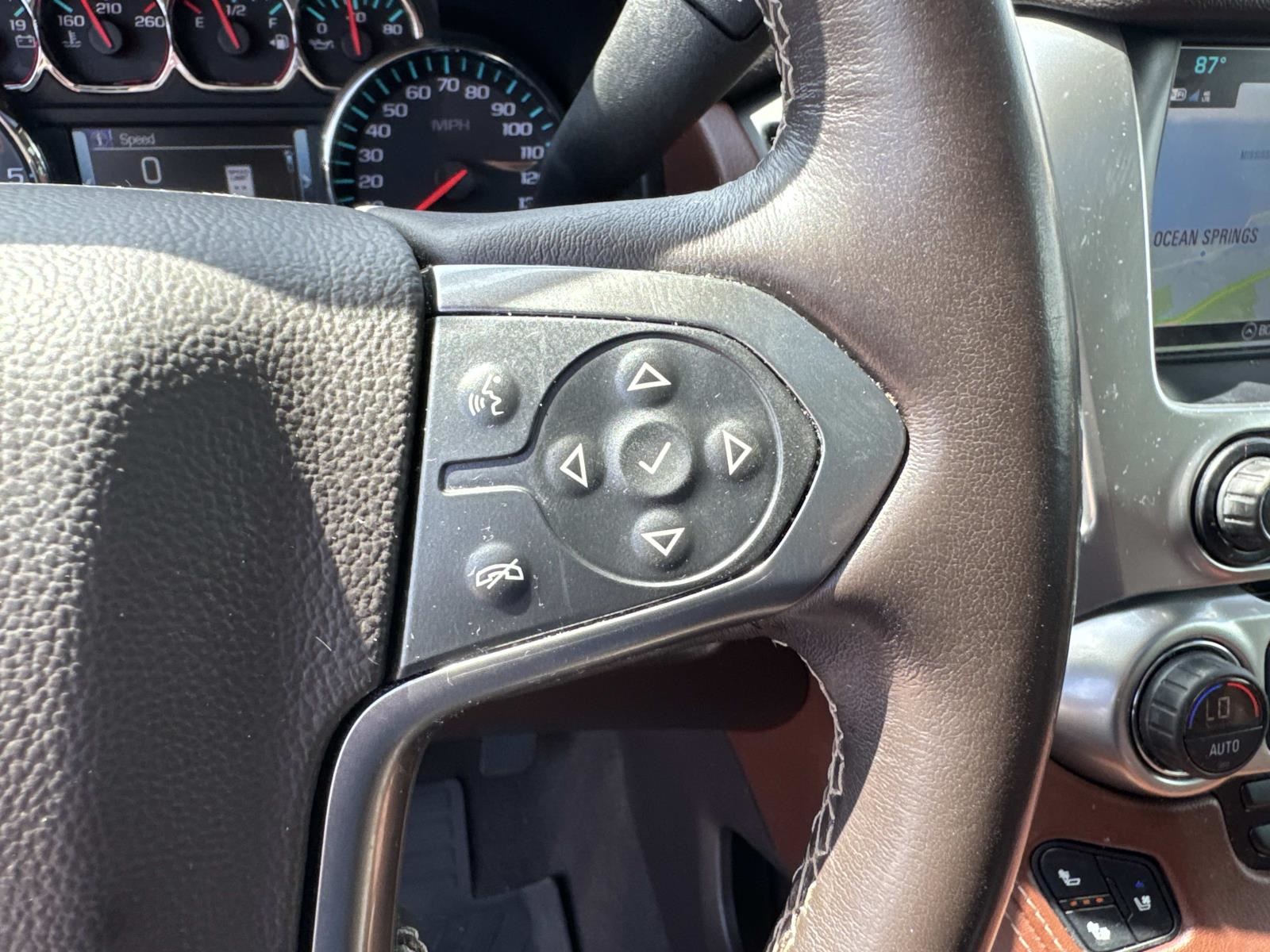 2020 Chevrolet Suburban Premier photo 23