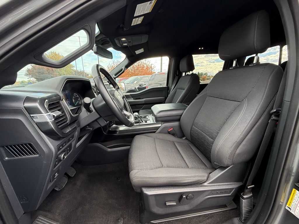 2022 Ford F-150 XLT photo 2