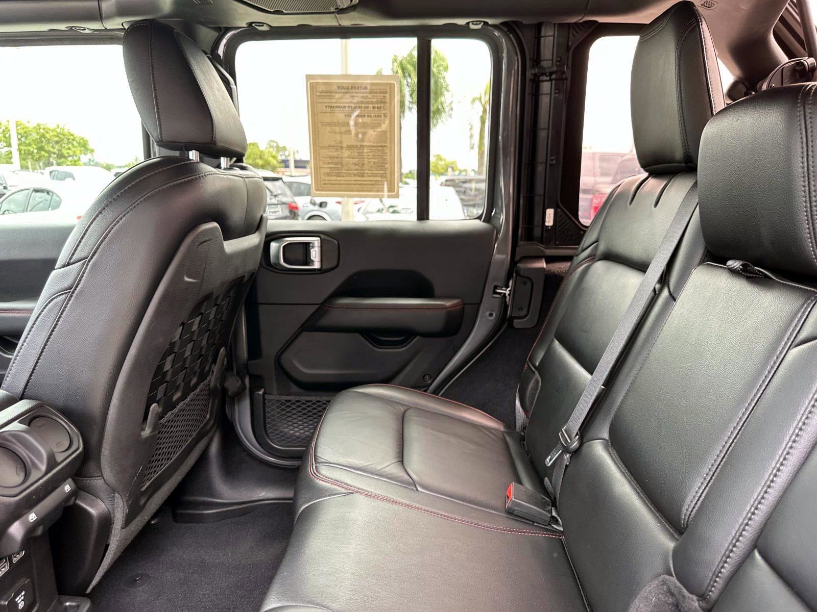 2019 Jeep Wrangler Unlimited Rubicon photo 13