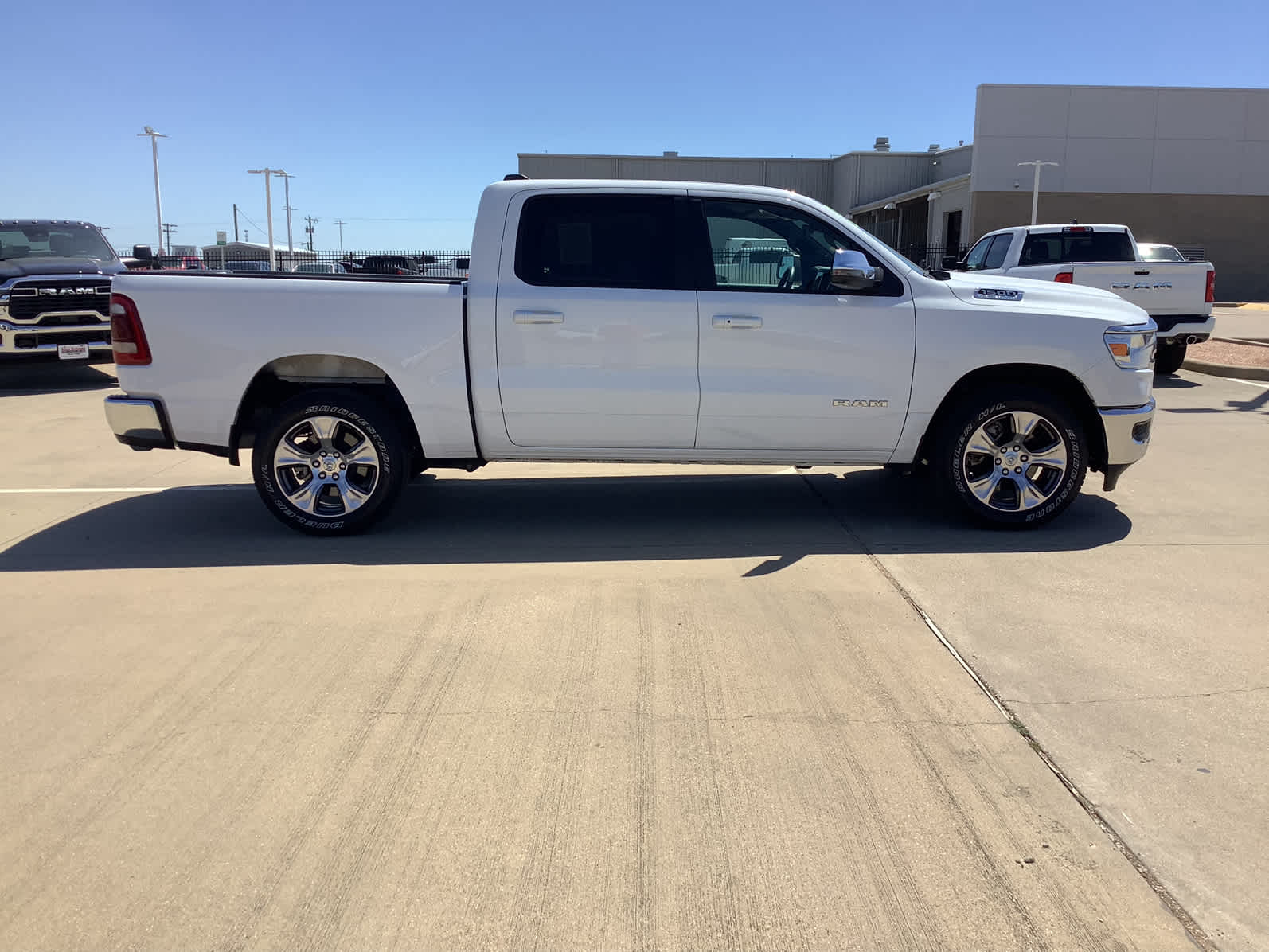 2024 Ram 1500 Laramie photo 3