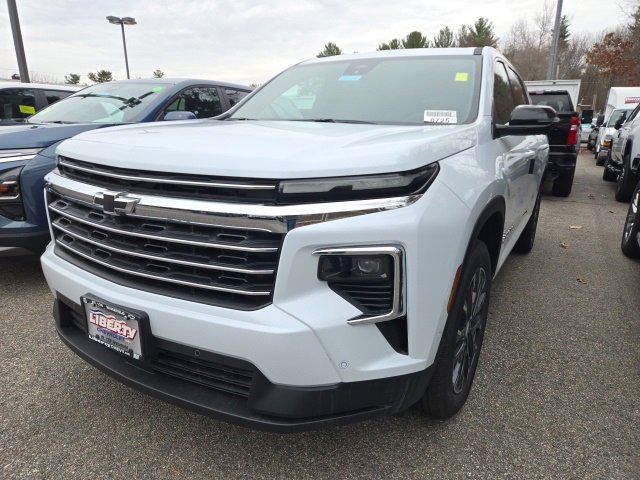 2026 Chevrolet Traverse photo 2