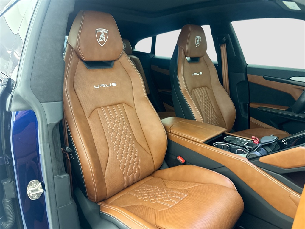 2023 Lamborghini Urus S photo 29