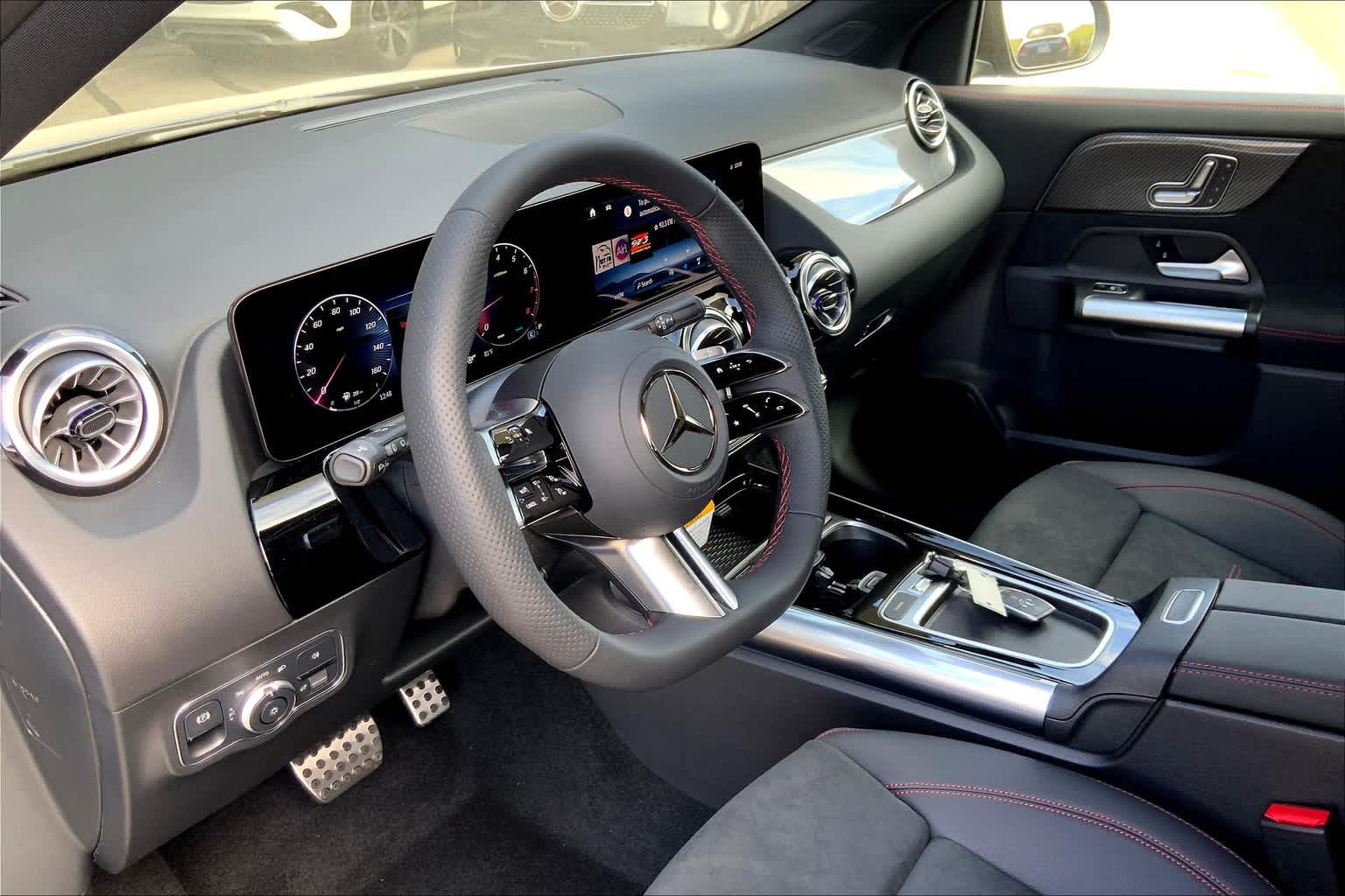 2025 Mercedes Benz GLA 250 photo 9