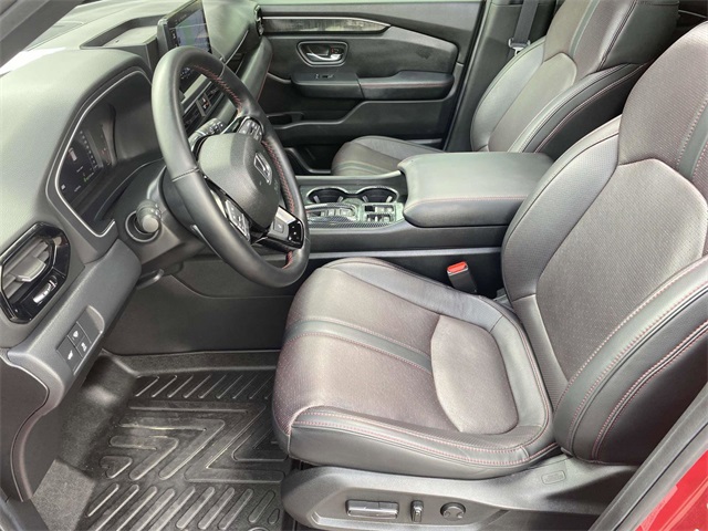 2025 Honda Pilot Black Edition photo 12