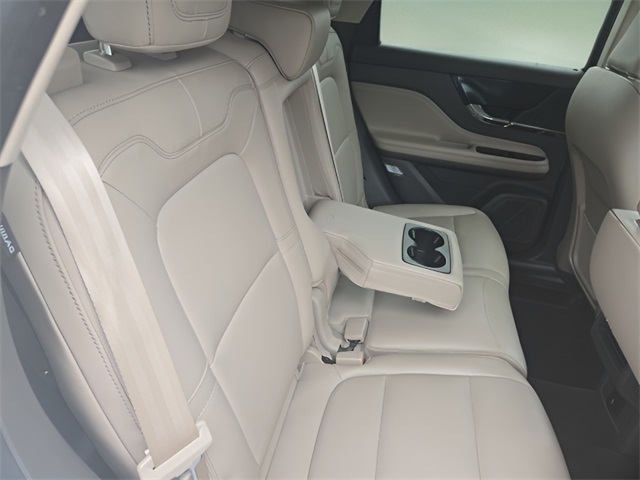 2021 Lincoln Corsair Standard photo 24