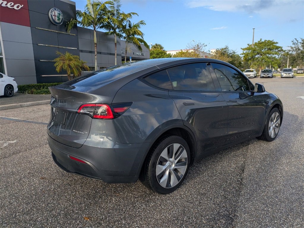 2023 Tesla Model Y Long Range photo 3