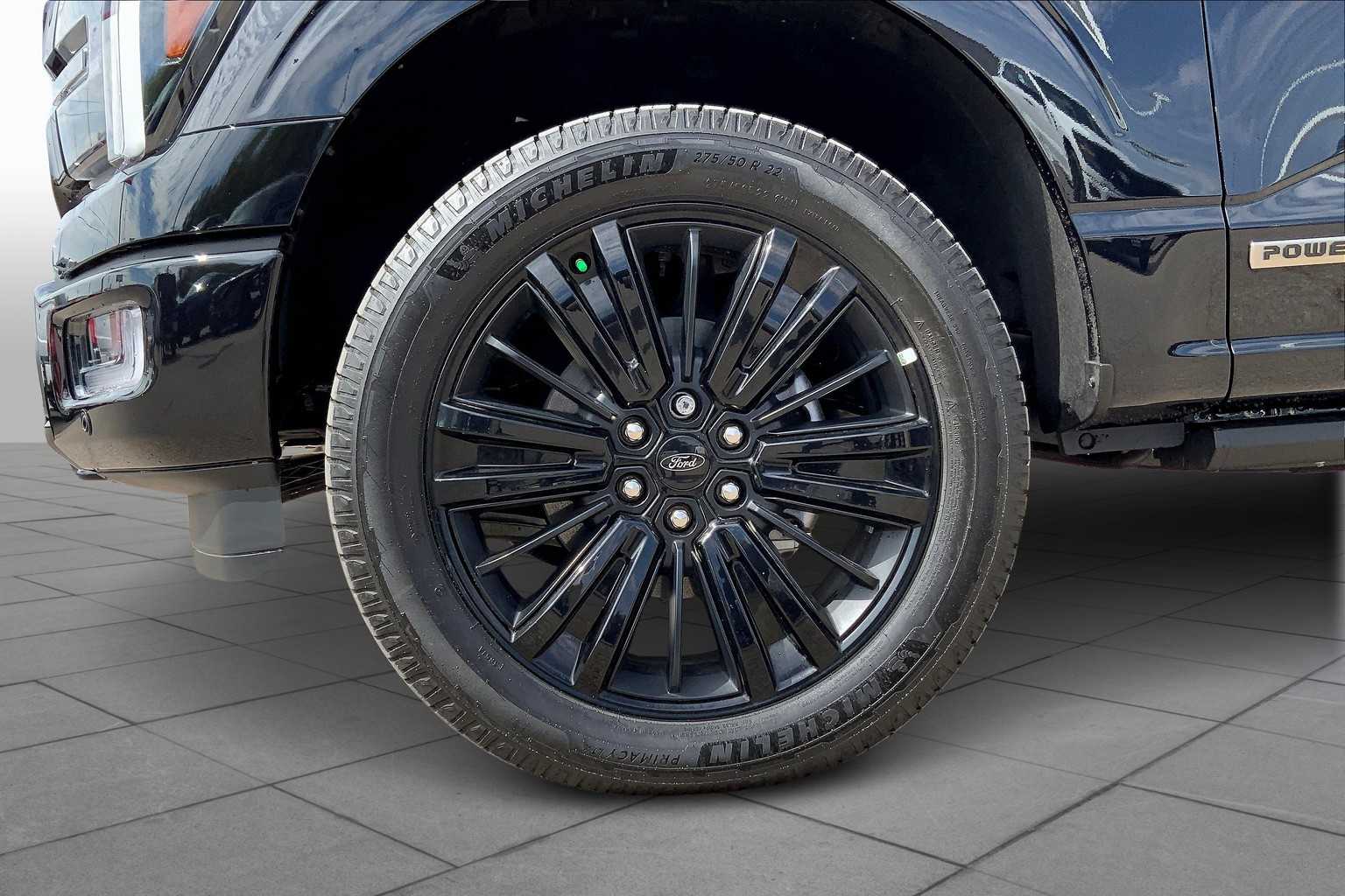 2025 Ford F-150 Platinum photo 8