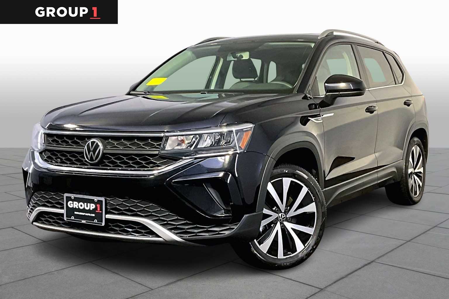 2022 Volkswagen Taos SE's photo