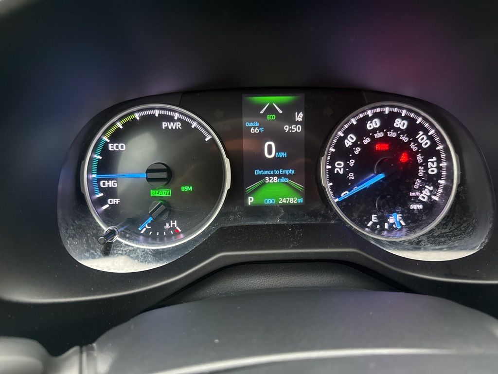 2020 Toyota RAV4 Hybrid LE photo 23