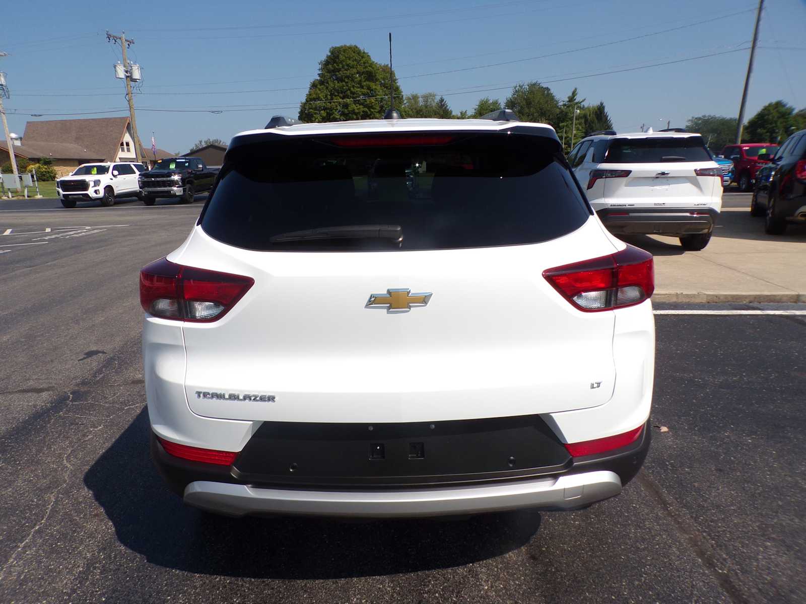 2025 Chevrolet Trailblazer LT photo 3