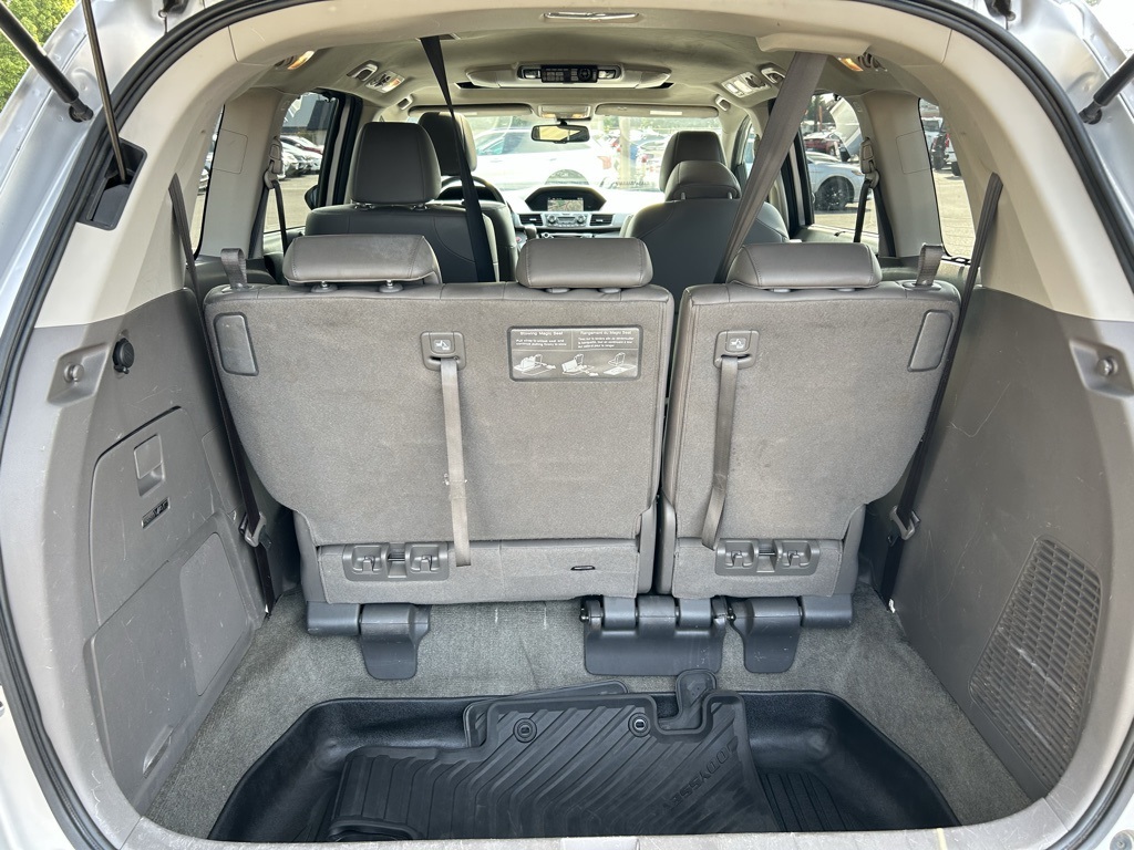 2015 Honda Odyssey Touring photo 27
