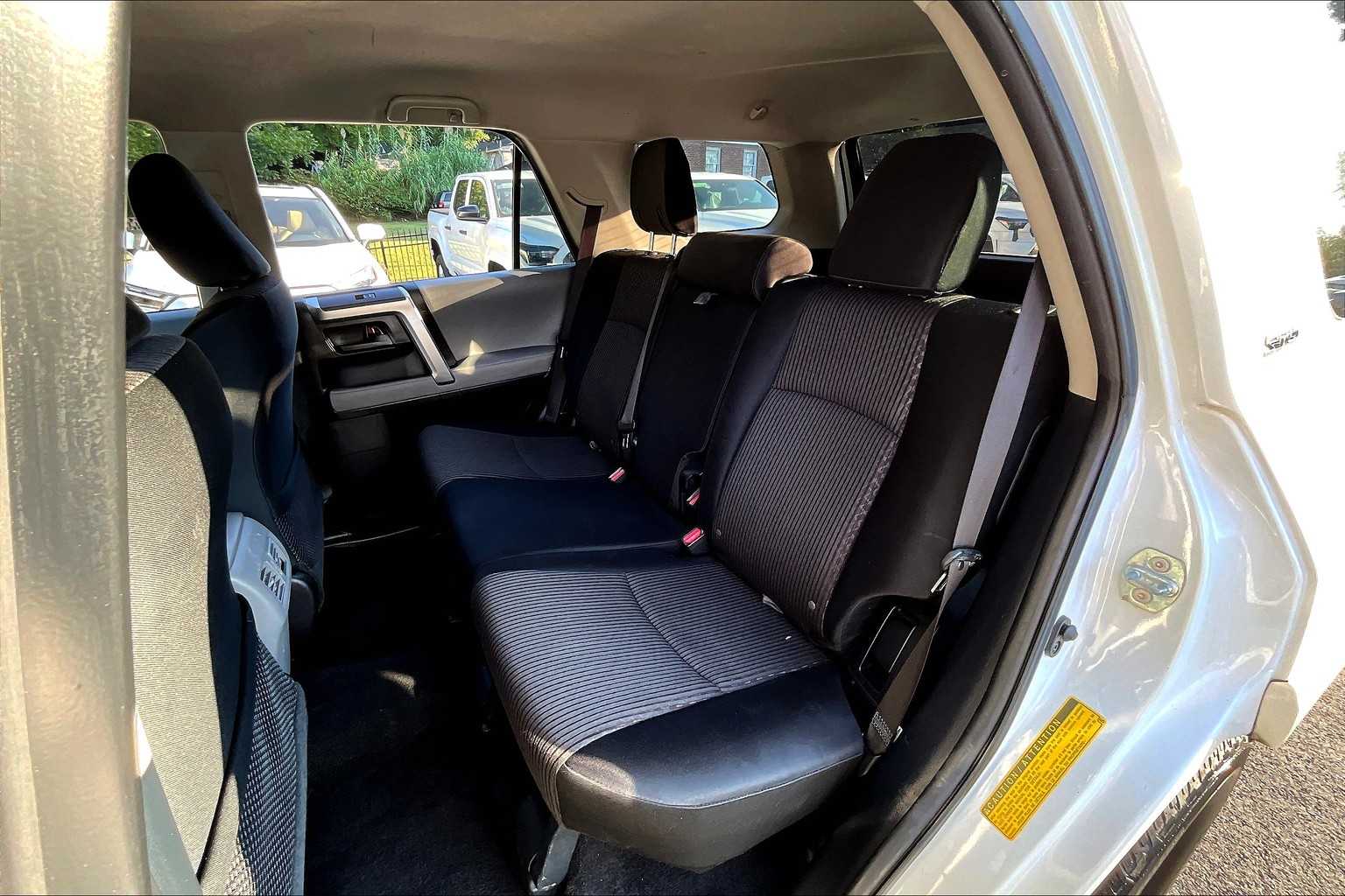 2012 Toyota 4Runner SR5 photo 18