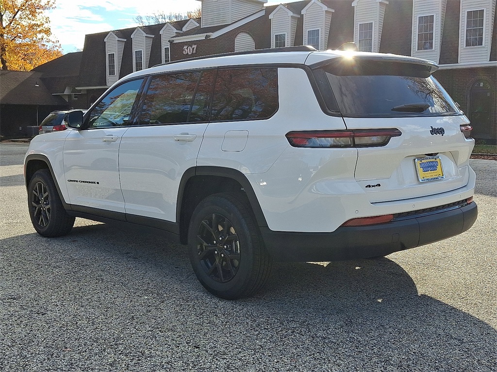 2025 Jeep Grand Cherokee Altitude X photo 2