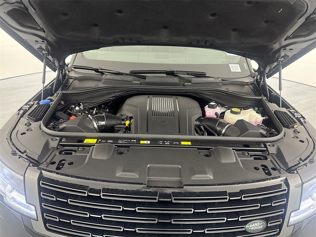 2025 Land Rover Range Rover SE photo 27