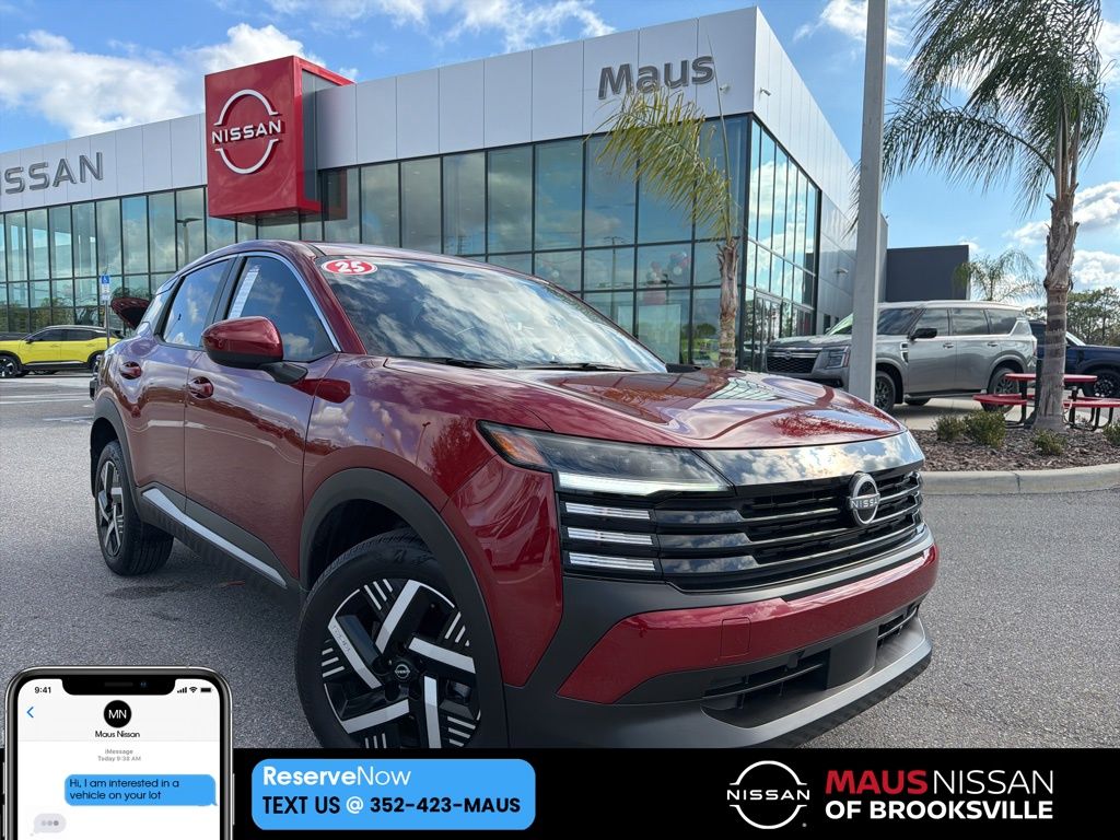 2025 Nissan Kicks SV's photo