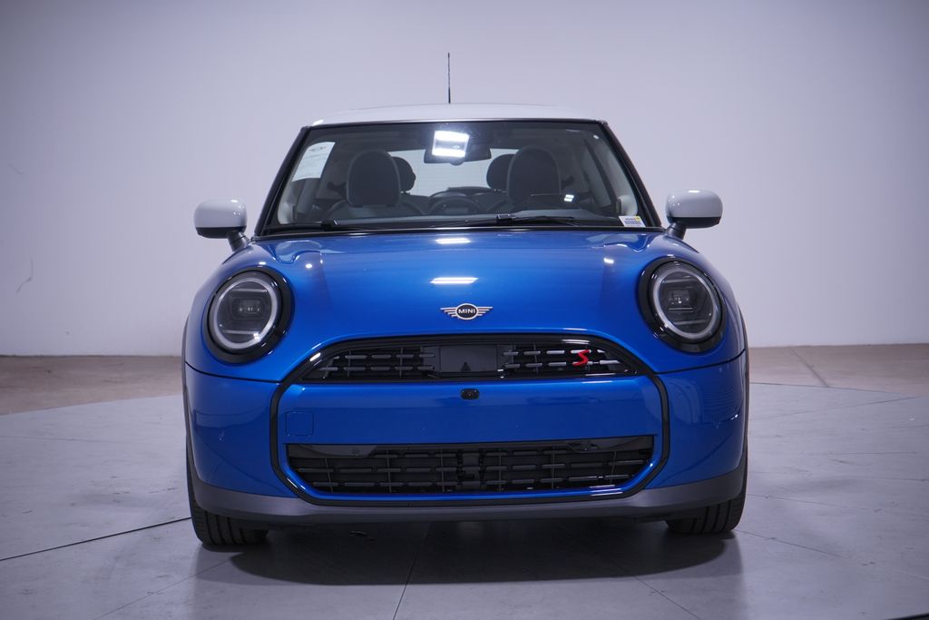 2026 Mini Cooper 2 Door Hardtop Iconic photo 4