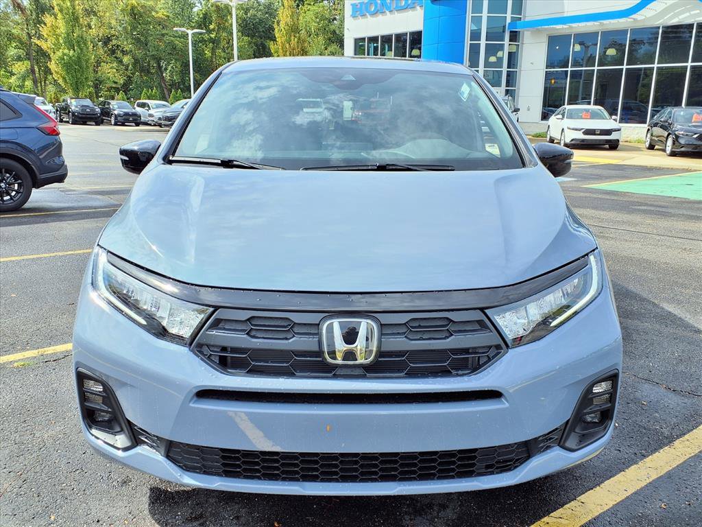 2026 Honda Odyssey photo 2