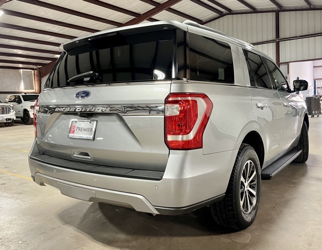 2021 Ford Expedition XLT photo 2