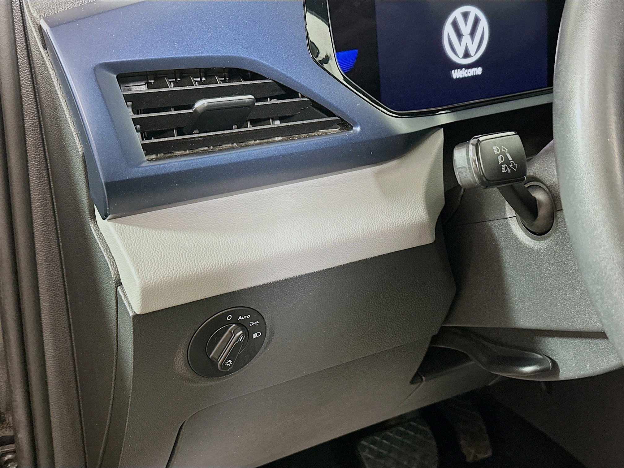 2022 Volkswagen Taos SE photo 10