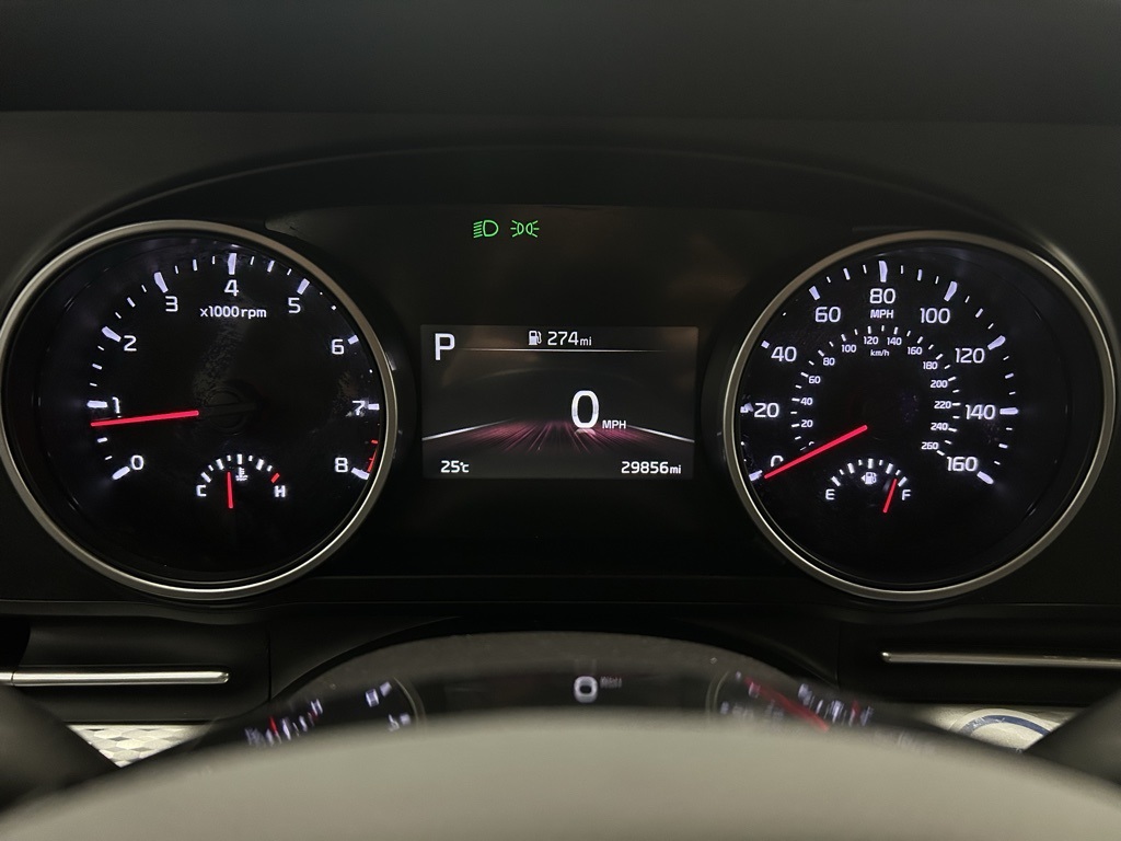 2024 Kia Carnival LX photo 17