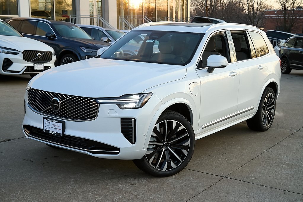 2026 VOLVO XC90 - Image 1