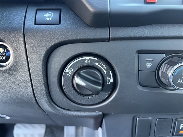 2025 Nissan Frontier PRO-4X photo 22