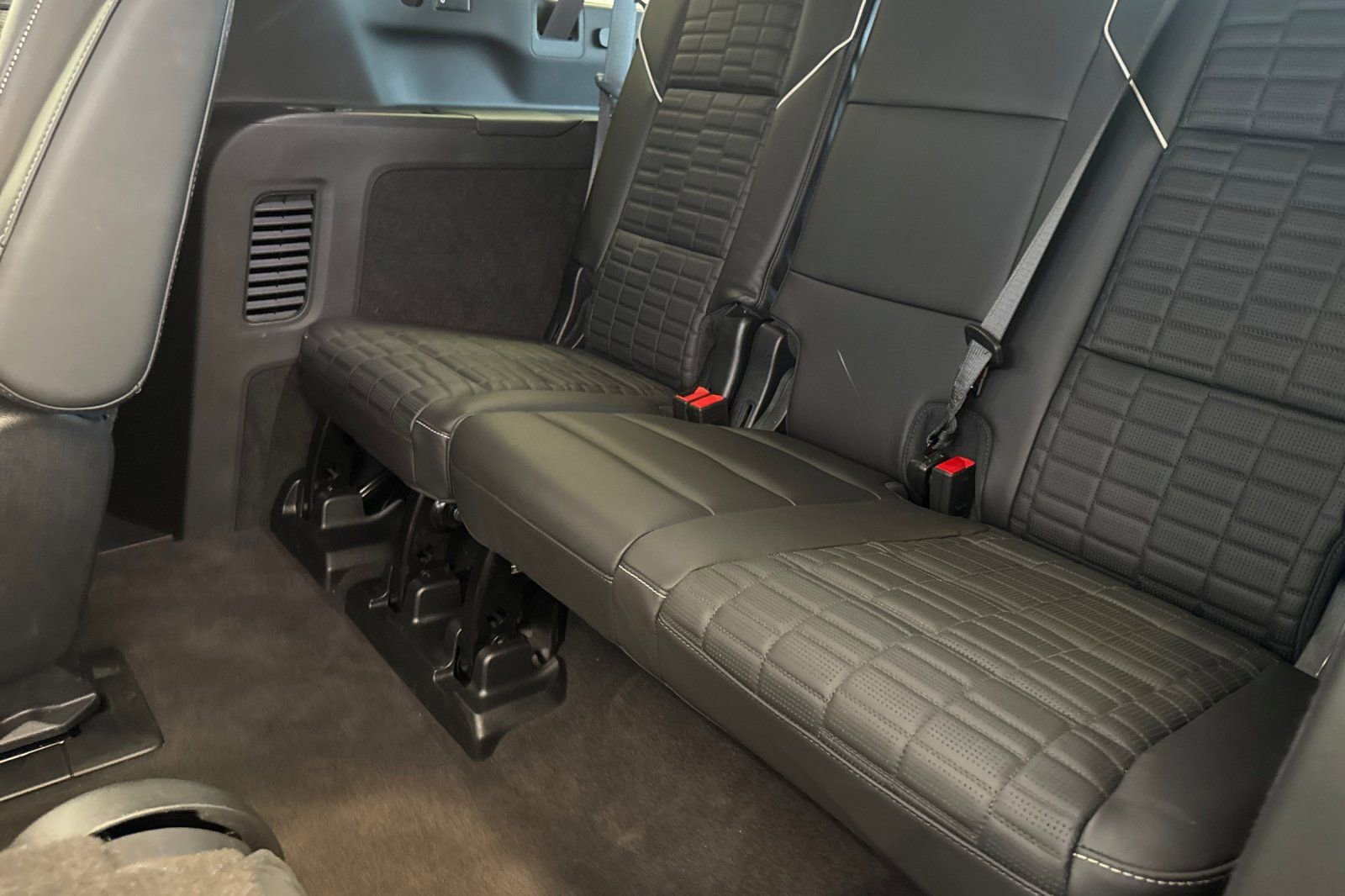 2024 Cadillac Escalade ESV Sport Platinum photo 15