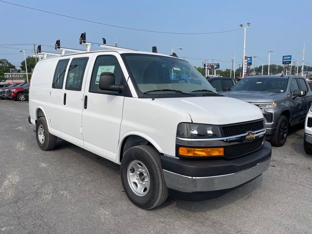 2025 Chevrolet Express Cargo Work Van's photo