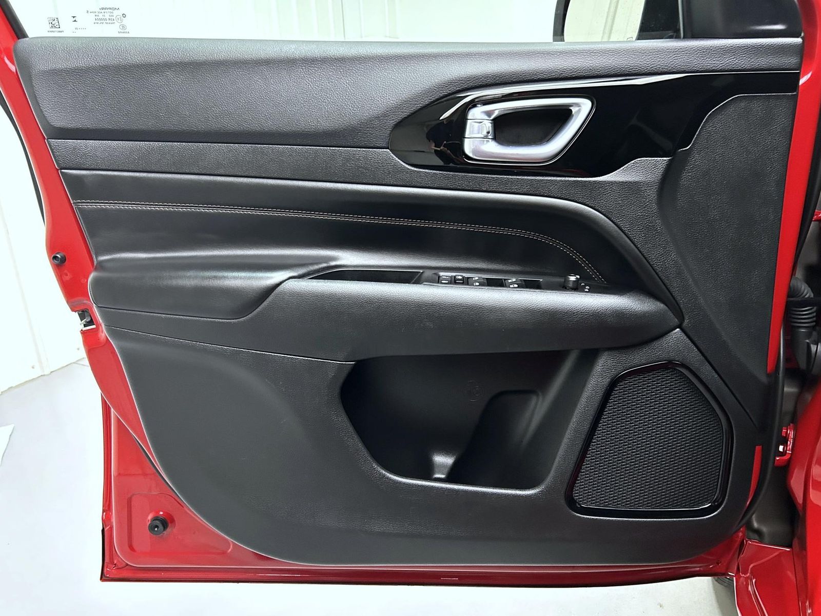 2023 Jeep Compass Sport Red Edition photo 9