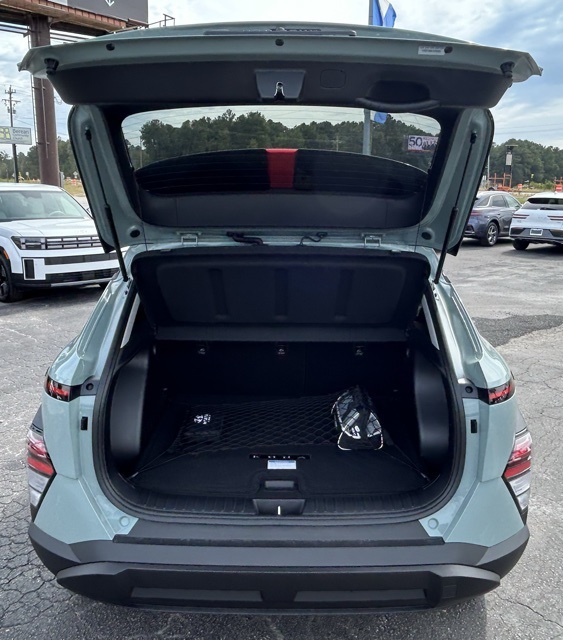 2026 Hyundai Kona SEL photo 4