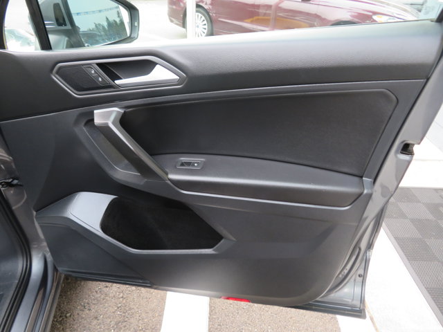2021 Volkswagen Tiguan SE photo 9