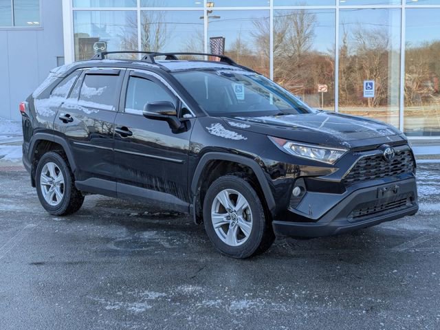 2021 Toyota RAV4 XLE's photo