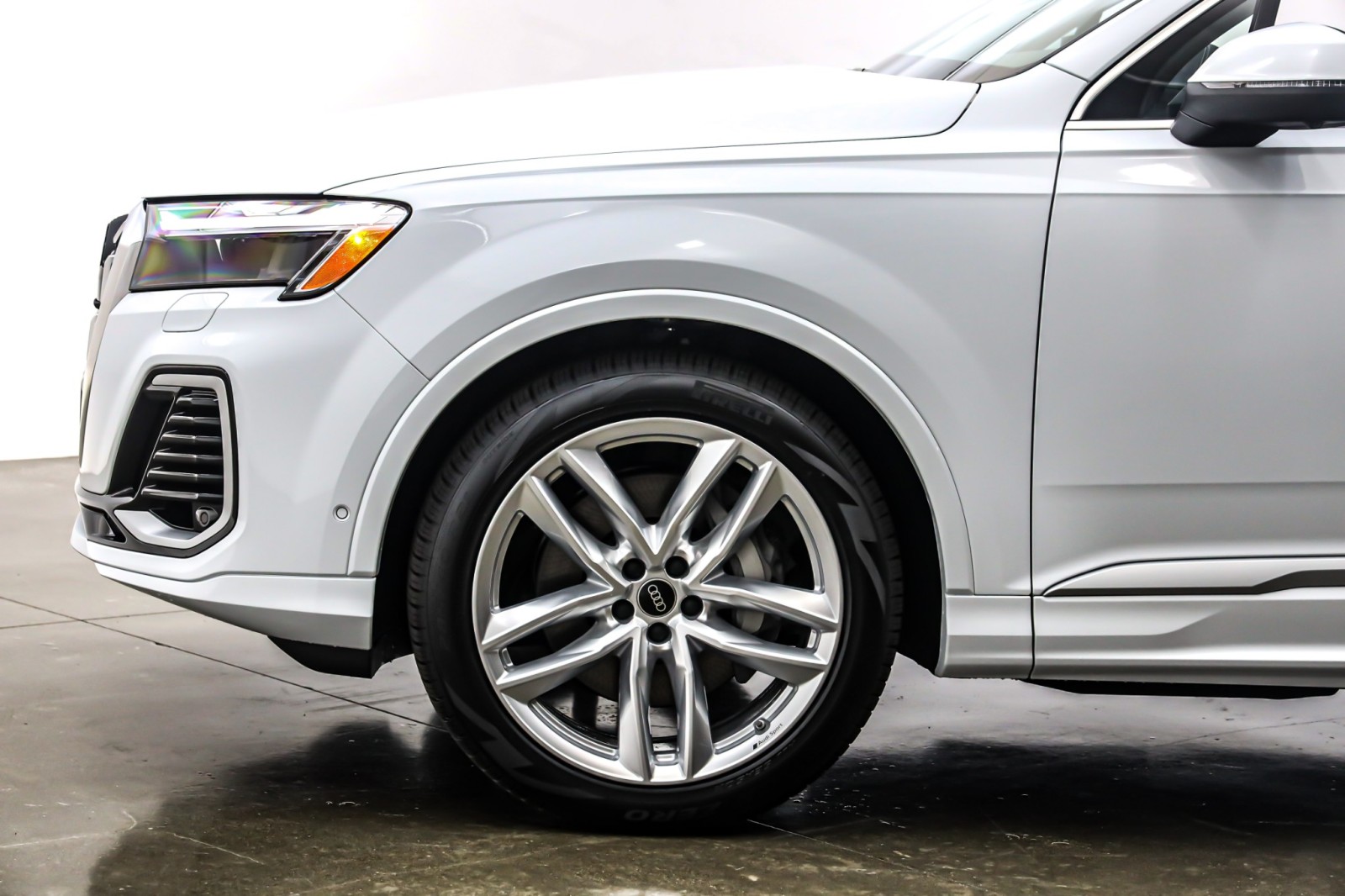 New 2025 Glacier White Metallic Audi Premium Plus 55 TFSI quattro image 10