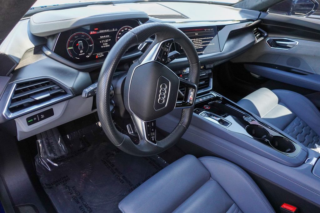 2023 Audi RS e-tron GT Base photo 10