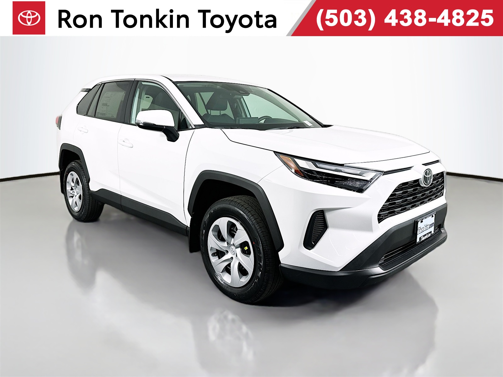 2025 Toyota RAV4 LE's photo